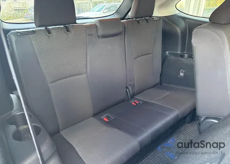 2023 Toyota Highlander Le из США, поврежденный, VIN 5TDKDRAHXPS500647